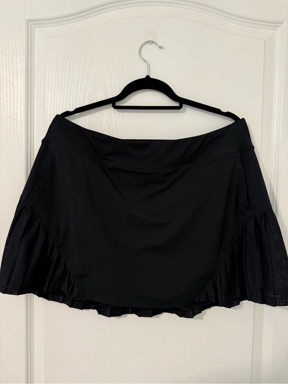 Under Armour Black Circle Skort with Pleated Mesh Inserts